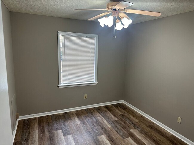 Building Photo - Newly Renovated 3 bed 1 bath in Southaven MS