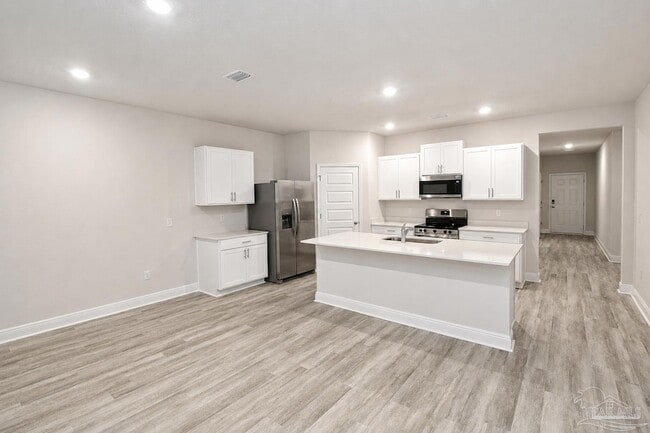 Building Photo - 530 Bridle Way