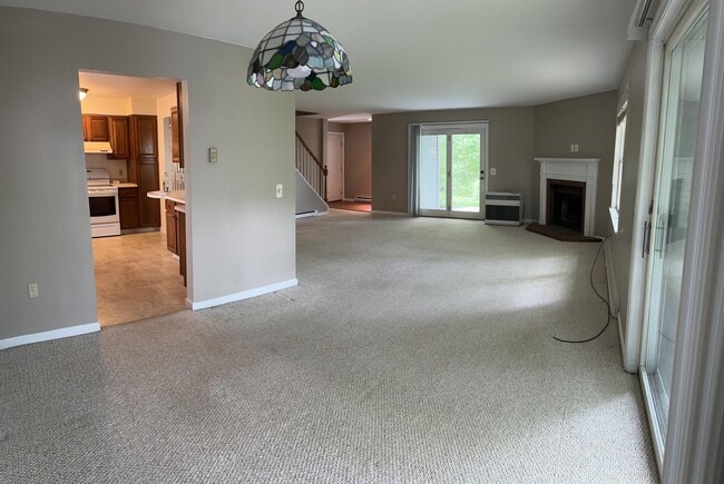 Building Photo - 5 Settlers Ct