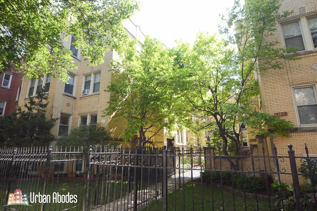 Primary Photo - 4313 N Francisco Ave