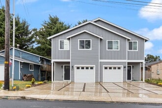 Building Photo - 427 SE Inlet Ave