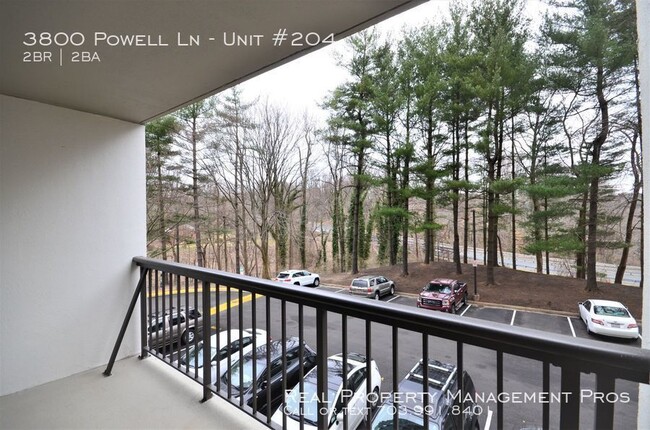 Foto del edificio - Spacious Condo in Peaceful Lakeside Plaza!