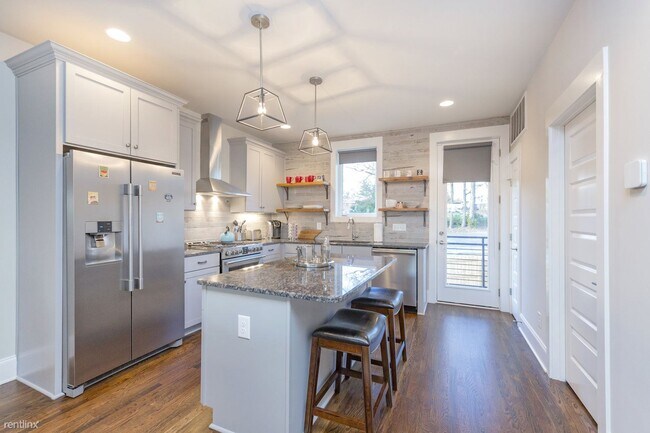 Foto del edificio - 2 br, 2.5 bath Townhome - 2701 Biloxi Aven...
