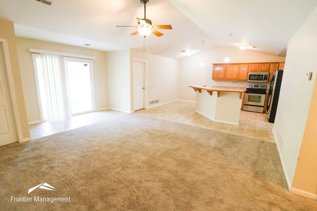 4 br, 2 bath House - 2725 Brookglen Circle 1 photo'