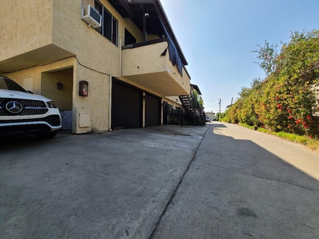 Foto del edificio - 318 N Nicholson Ave