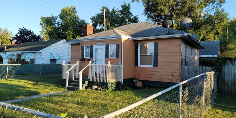 Foto principal - 1818 Indiana Ave