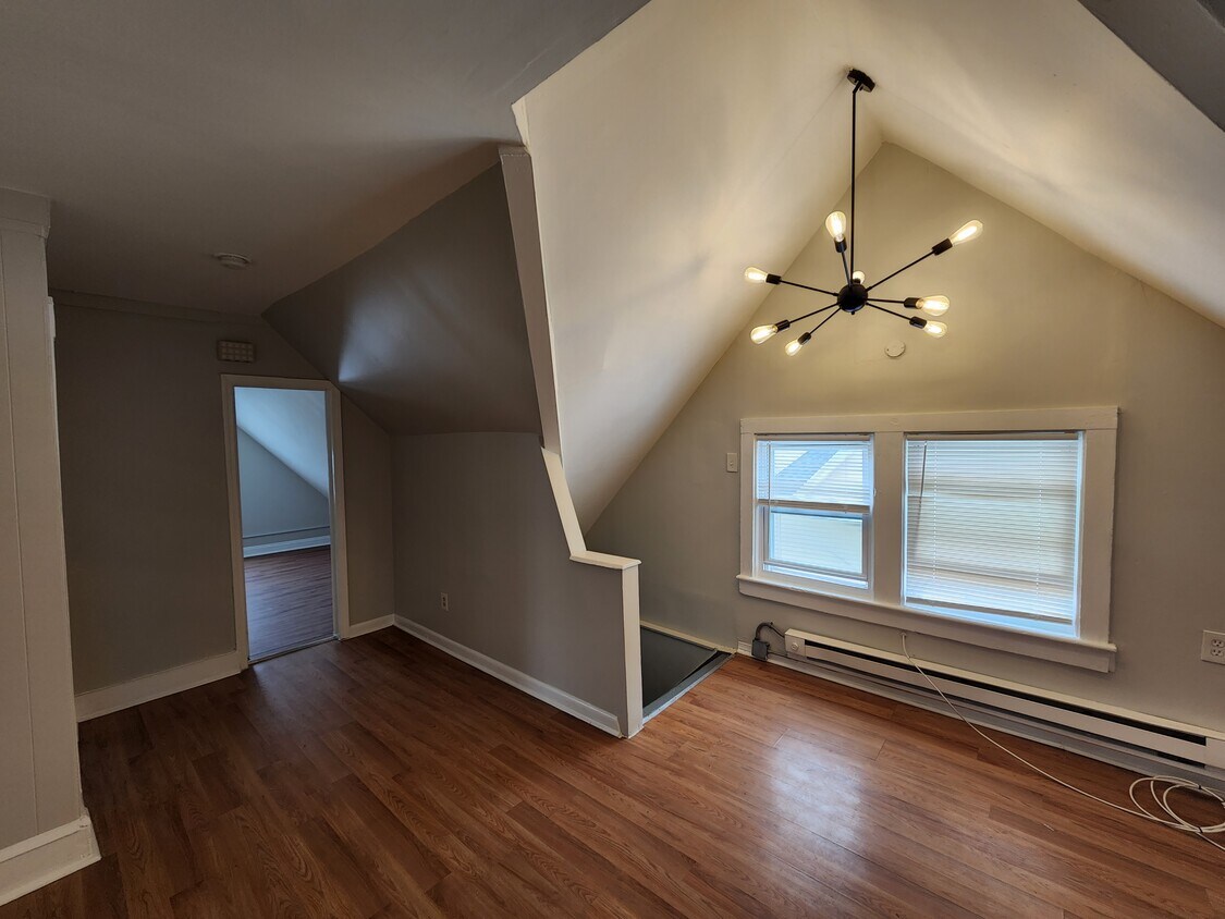Primary Photo - 76 Sanford Ave