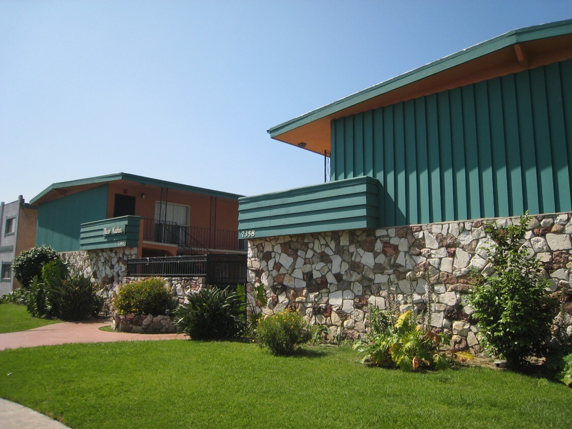Primary Photo - Neo Kahn Apartments