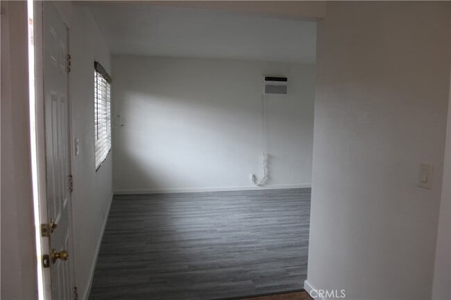 Foto del edificio - 1810 W Houston Ave