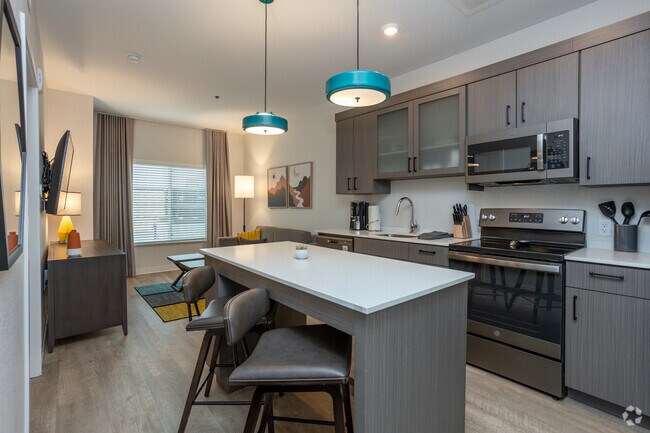 1HAB, 1BA - 550 ft² - Waterwalk Tucson