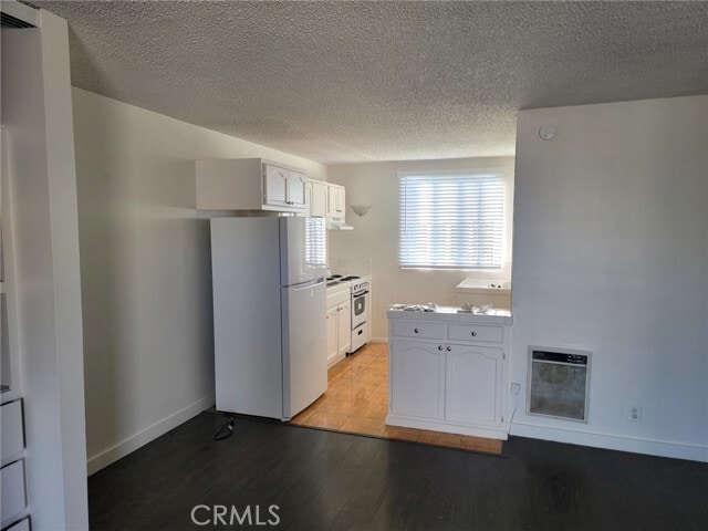 Building Photo - 620 Illinois Ct