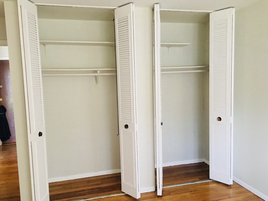 Foto del edificio - 8924 Kenneth Dr