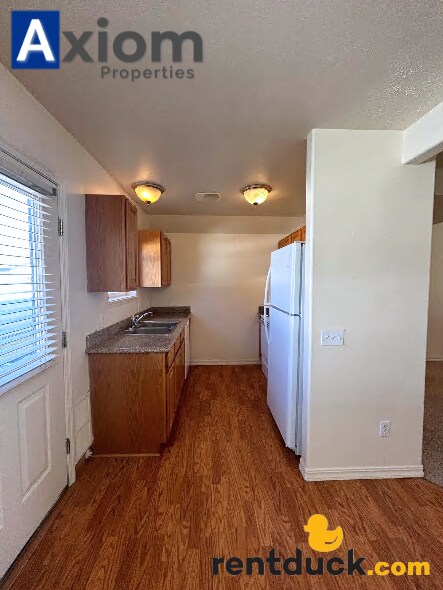 Foto del edificio - 465 Taft Ave