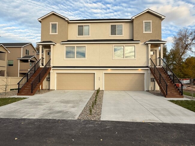 Building Photo - 507 Carol Ave