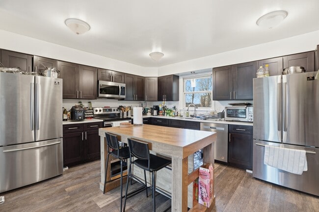 Building Photo - 8306 48th Ave