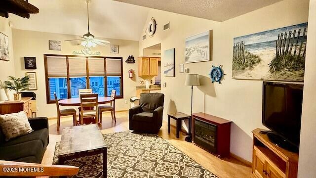 Foto del edificio - 210 Sumner Ave