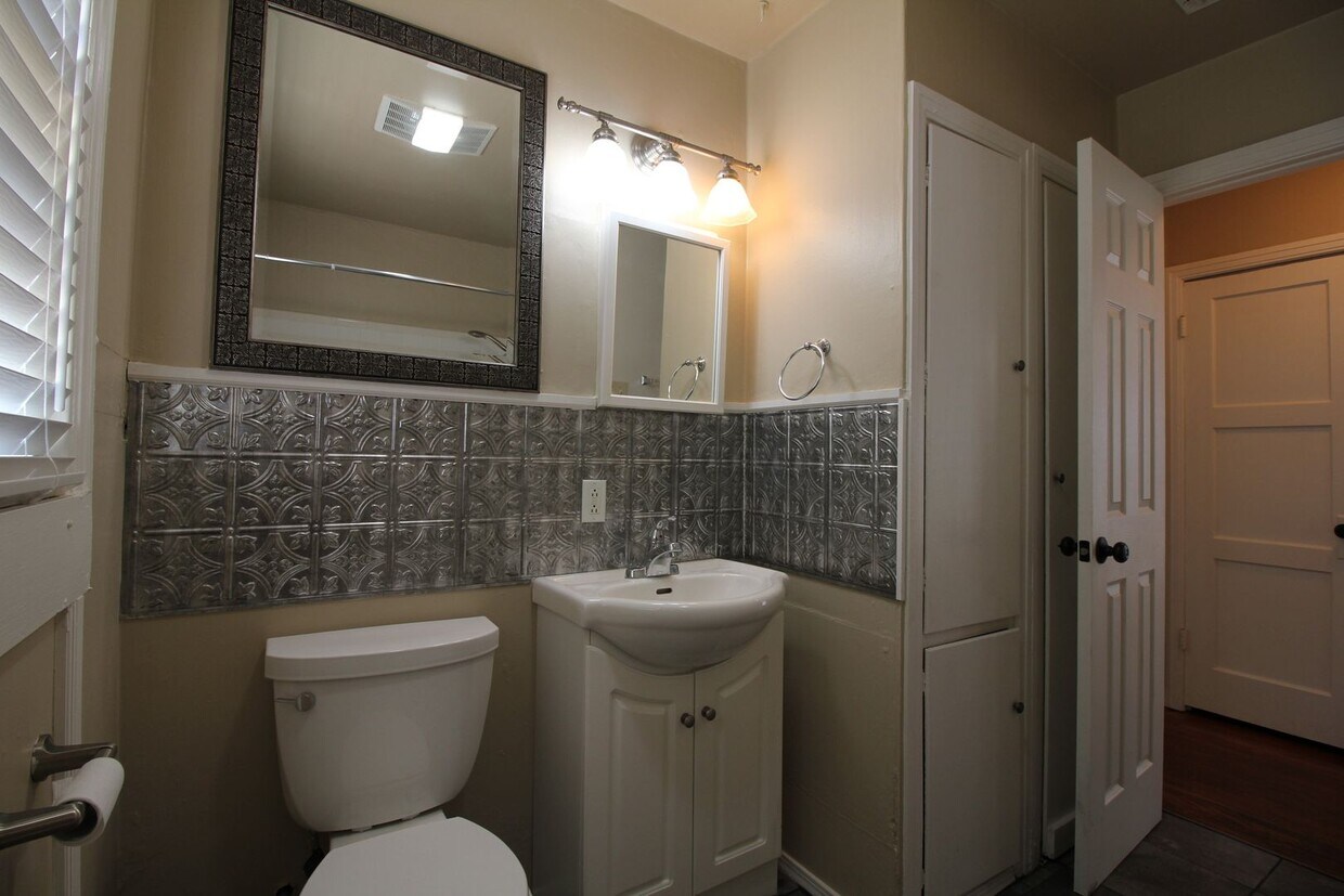 Foto principal - 2317 32nd St
