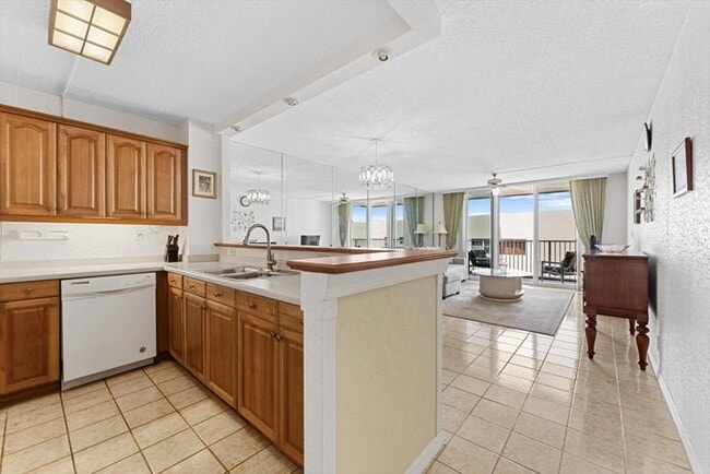Building Photo - 3540 S Ocean Blvd