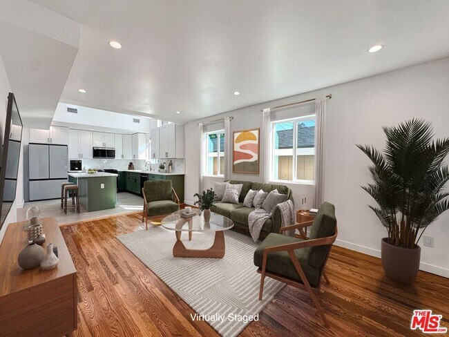 Foto del edificio - 5930 Willoughby Ave