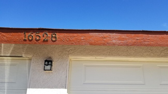 Foto del edificio - 16528 Spruce St