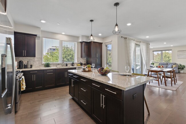 Building Photo - 460 Montague Expy