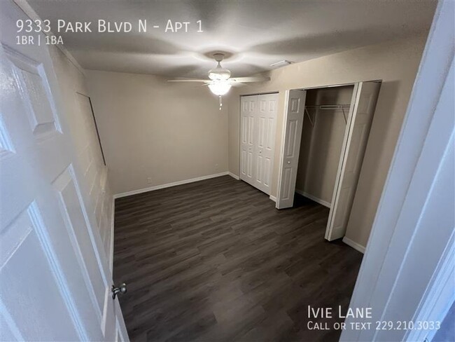 Foto del edificio - 1 Bed in Seminole With Bonus Room and Porch!