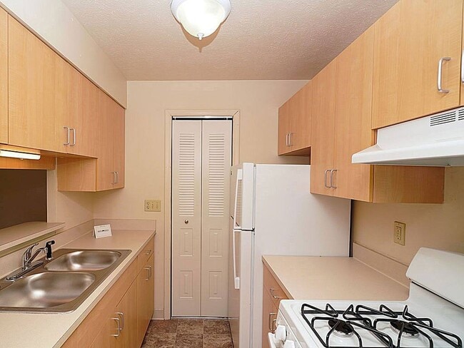 Foto del edificio - Trappers Cove Apartments