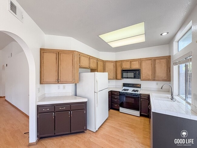 Building Photo - Charming San Marcos Home with Spacious Yard and Modern Upgrades