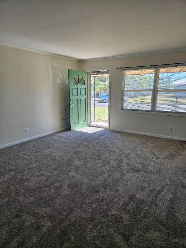 Foto del edificio - 2630 Jomar St