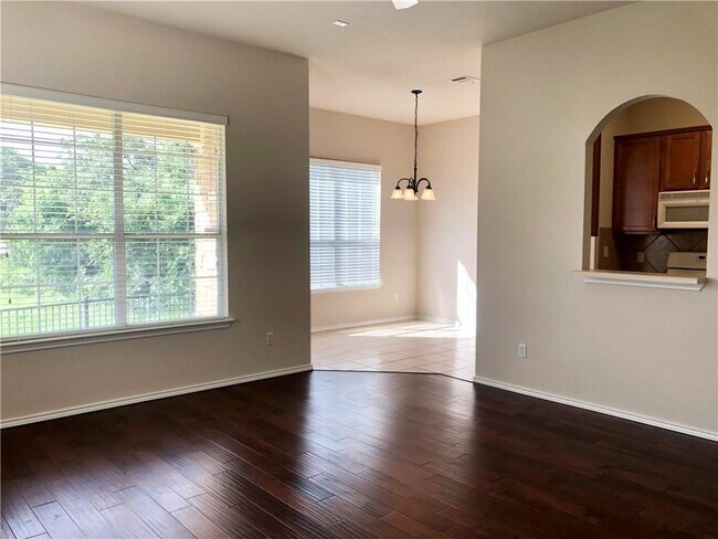 Foto del edificio - 16100 S Great Oaks Dr