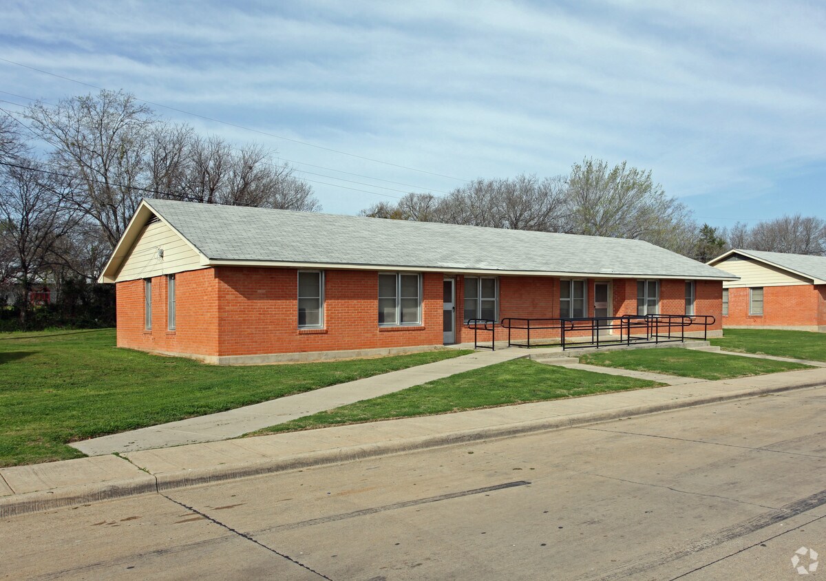 Primary Photo - Carver Courts