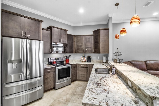 Building Photo - 7280 Jacobs Trail