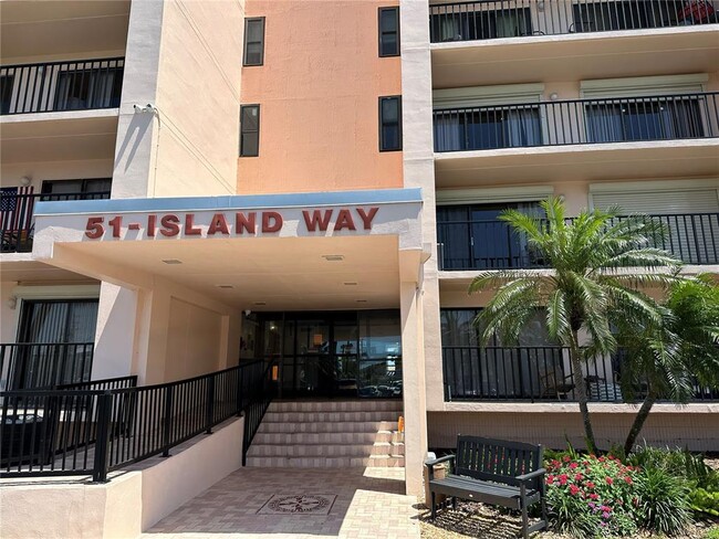 Building Photo - 51 Island Way