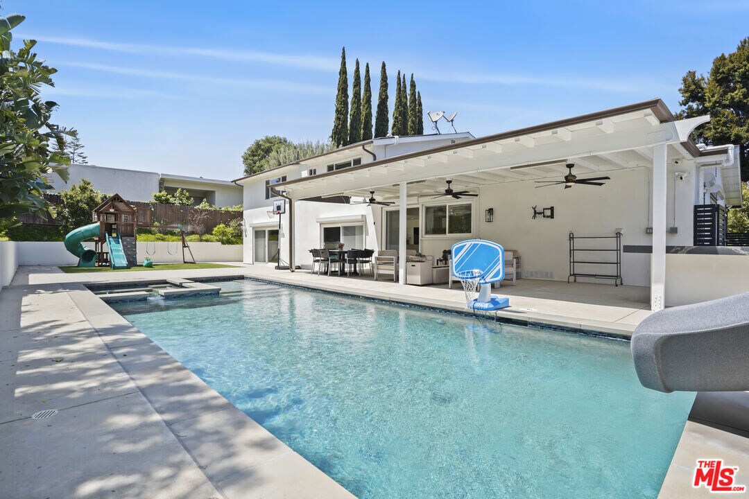 Foto principal - 16544 Park Ln Dr