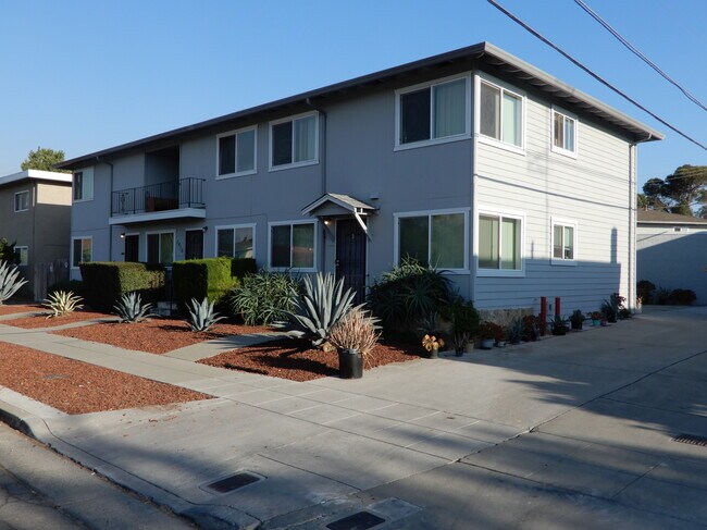 Foto del edificio - 1416 Kingman Ave