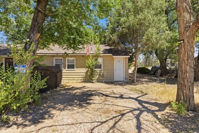 Building Photo - 207 N Santa Fe Ave