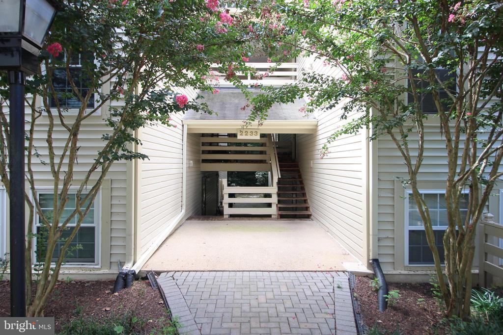 Foto principal - 2233 Lovedale Ln