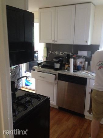 Building Photo - 5 br, 2 bath House - 100 Bedford St