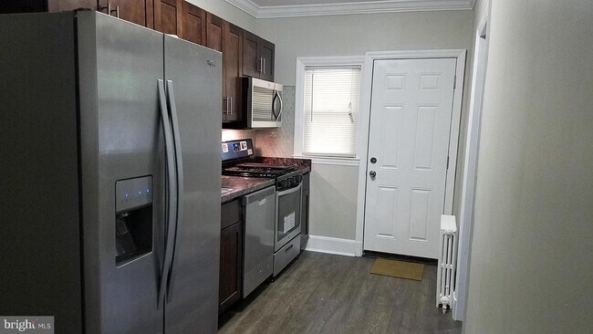 Foto del edificio - 2430 Shirley Ave