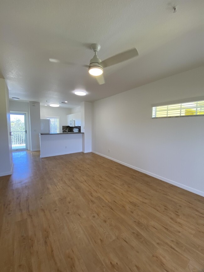 Building Photo - 2060 Willow Hammock Cir