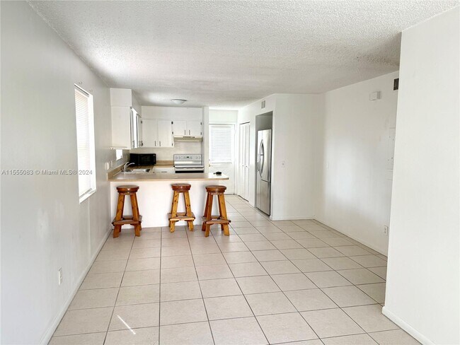 Building Photo - 308 Hernando St