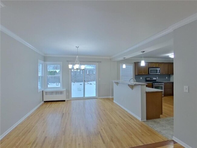 Building Photo - 803 Willard St W