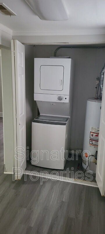 Building Photo - 5421 Blue Ridge Ave