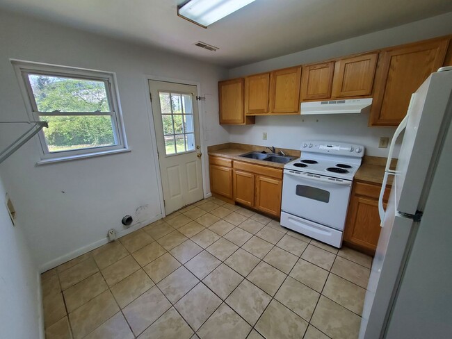 Building Photo - AFFORDABLE 2 BEDROOM VIRGINIA BEACH DUPLEX UNIT! GREAT SCHOOLS.