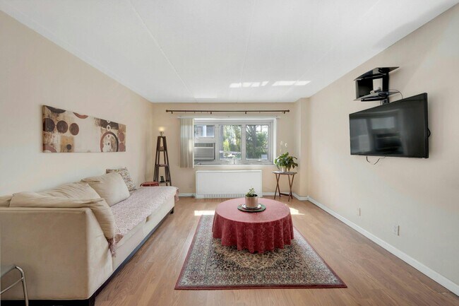 Foto del edificio - 470 Halstead Ave