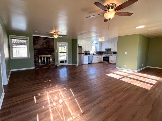 Foto del edificio - 3004 Sheddan Dr