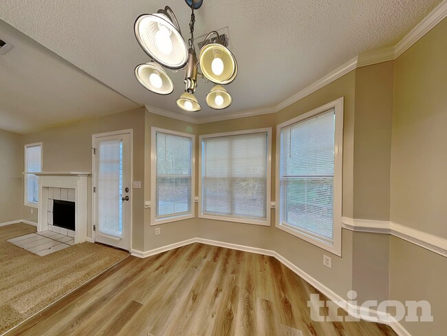 Building Photo - 10162 Commons Way