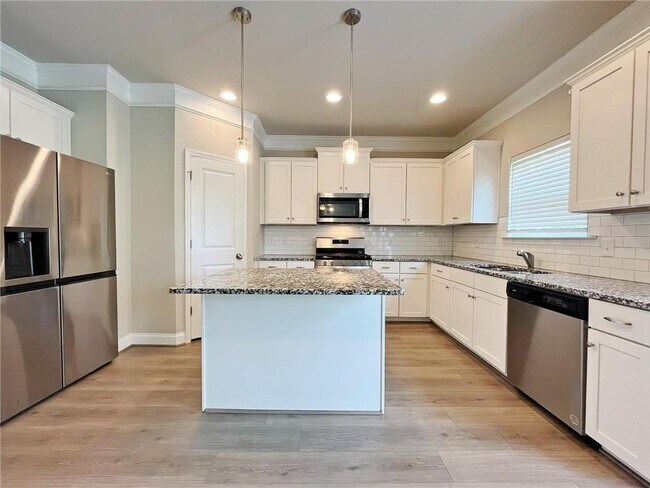 Foto del edificio - 5119 Aylesbury Ct