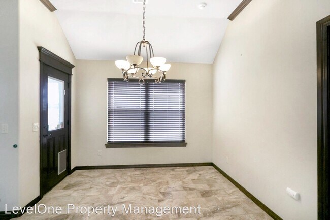 Building Photo - 3 br, 2 bath House - 18401 Haslemere Lane