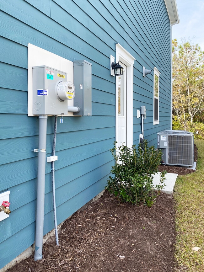 Foto del edificio - 6015 Forest Dell Ct